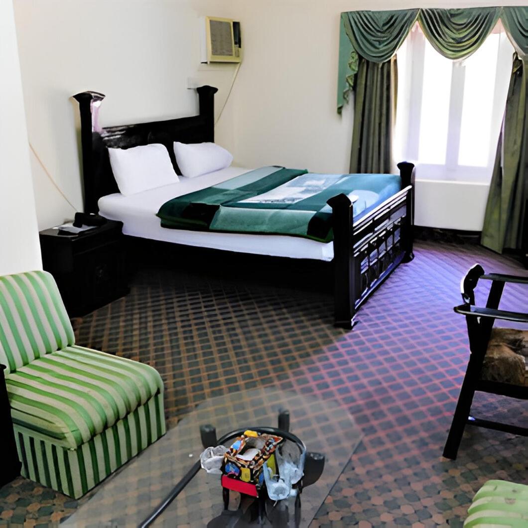 The City Lodge Islamabad Bagian luar foto